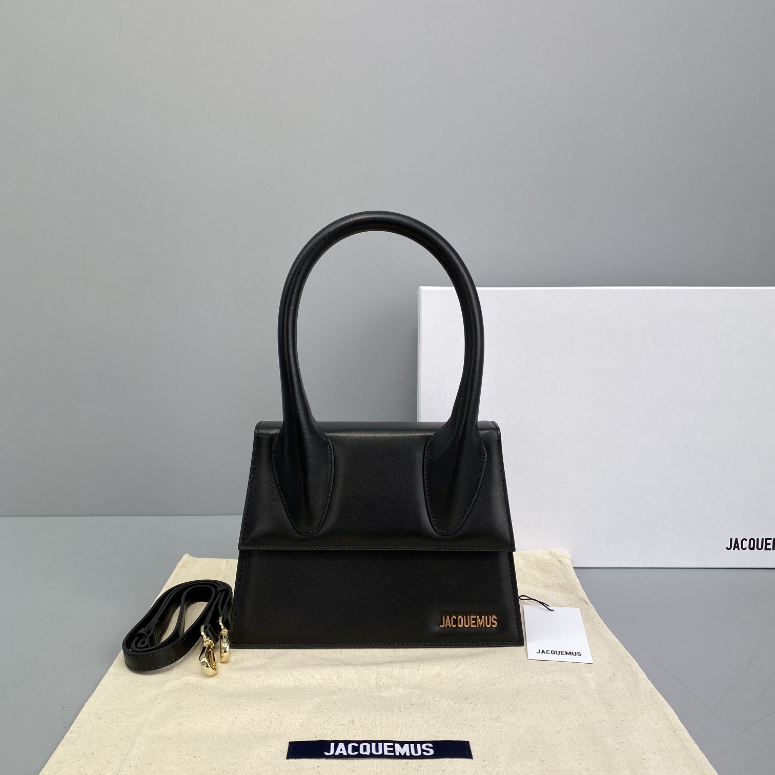 Jacquemus_Large_Bamnino_